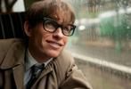 Stephen Hawking dumny z Eddiego Redmayne'a