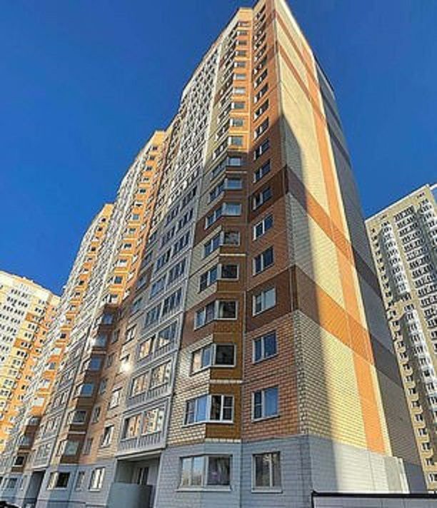 Blok, w którym mieszkała rodzina