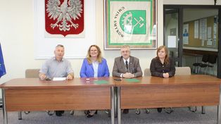 Umowa na przebudowę drogi powiatowej w gminie Smyków podpisana