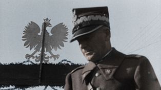 "Klęknął na śniegu i całował ziemię". Niezwykły powrót polskiego marszałka