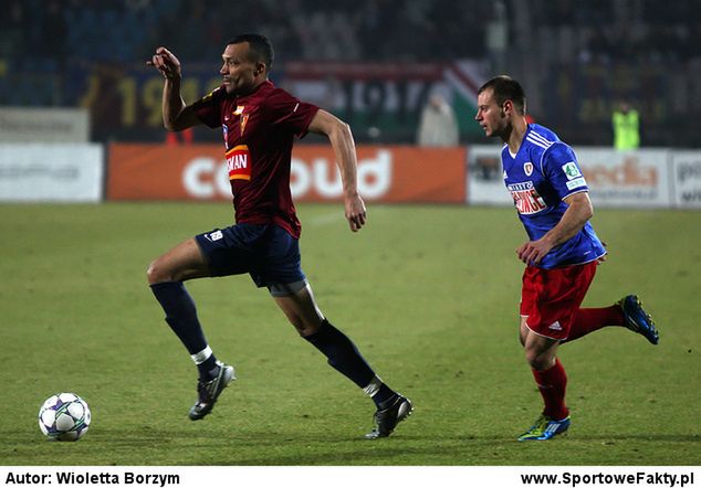 Noll w sobotę zamienił lewą stronę na środek obrony. Bez powodzenia