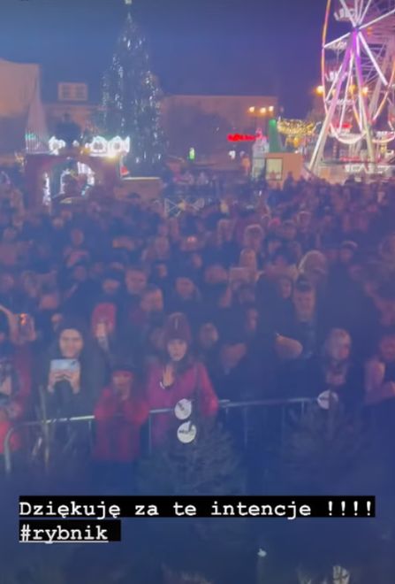 Zgromadzony tłum krzyczał w intencji Helenki