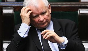 Słynna "biografia Kaczyńskiego" sprzedaje się, mimo tych pustych stron