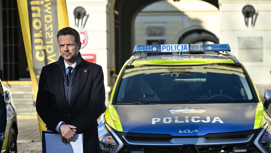 Rafa� Trzaskowski
Radek Pietruszka
doposa�enie, komenda sto�eczna policji, ksp, pojazdy s�u�bowe, policja policji, przekazanie, sprz�t, warszawa chroni