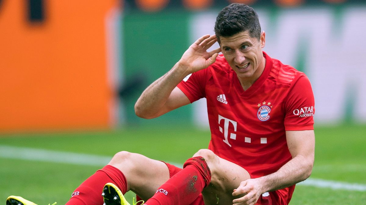 PAP/EPA / ANDREAS SCHAAD / Na zdjęciu: Robert Lewandowski