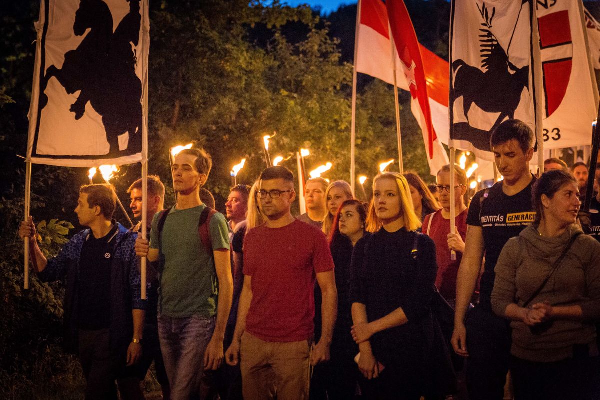 Wiedeń, marsz z pochodniami skrajnie prawicowego ruchu tożsamościowego 