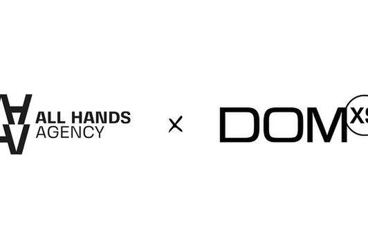 Domxs klientem All Hands Agency