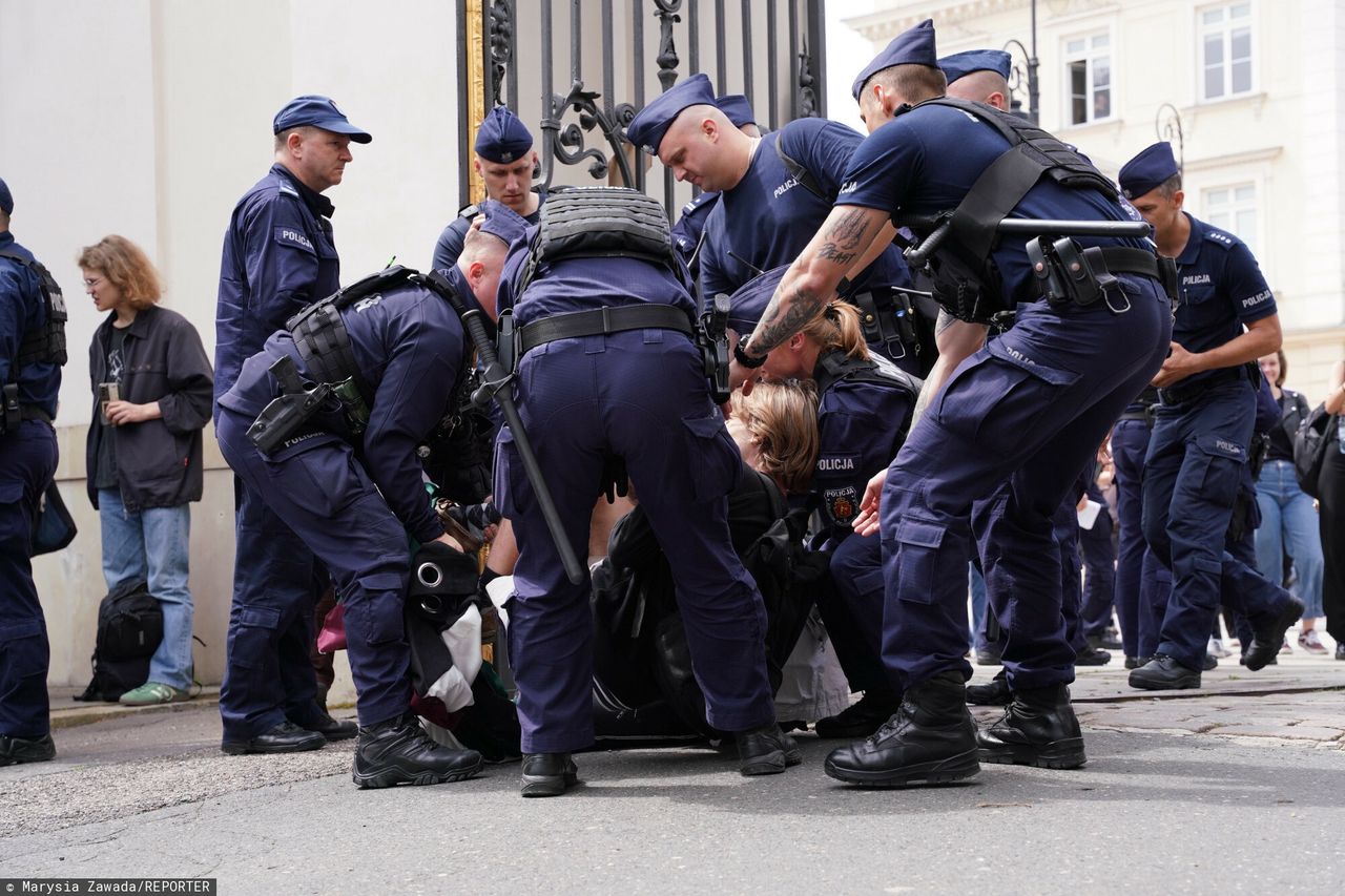 Policja na Kampusie Głównym UW. "Władze uczelni poprosiły o pomoc"