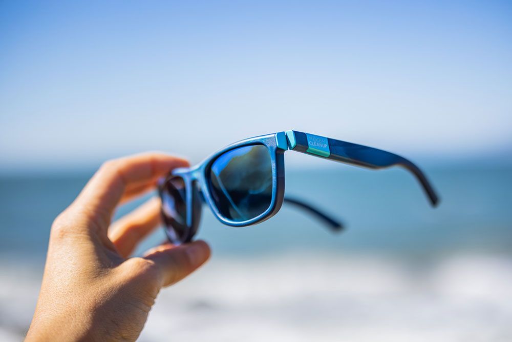 Modny recykling. Okulary słoneczne wykonane z oceanicznego plastiku 3