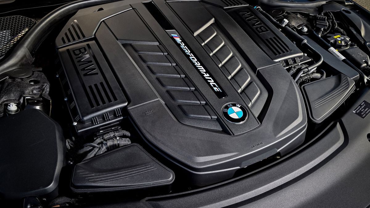 Potężne, 6,6-litrowe V12 prawdopodobnie zniknie z aut BMW