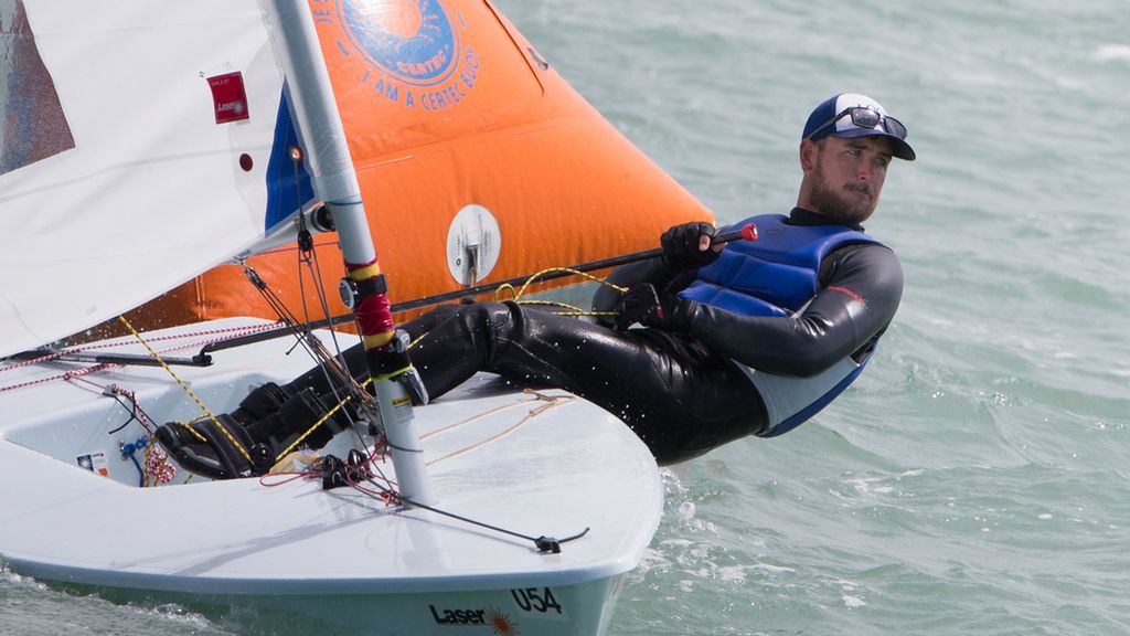 Materiały prasowe / Thom Touw / eurilca.org / Na zdjęciu: Aleksander Arian na jachcie klasy Laser Radial