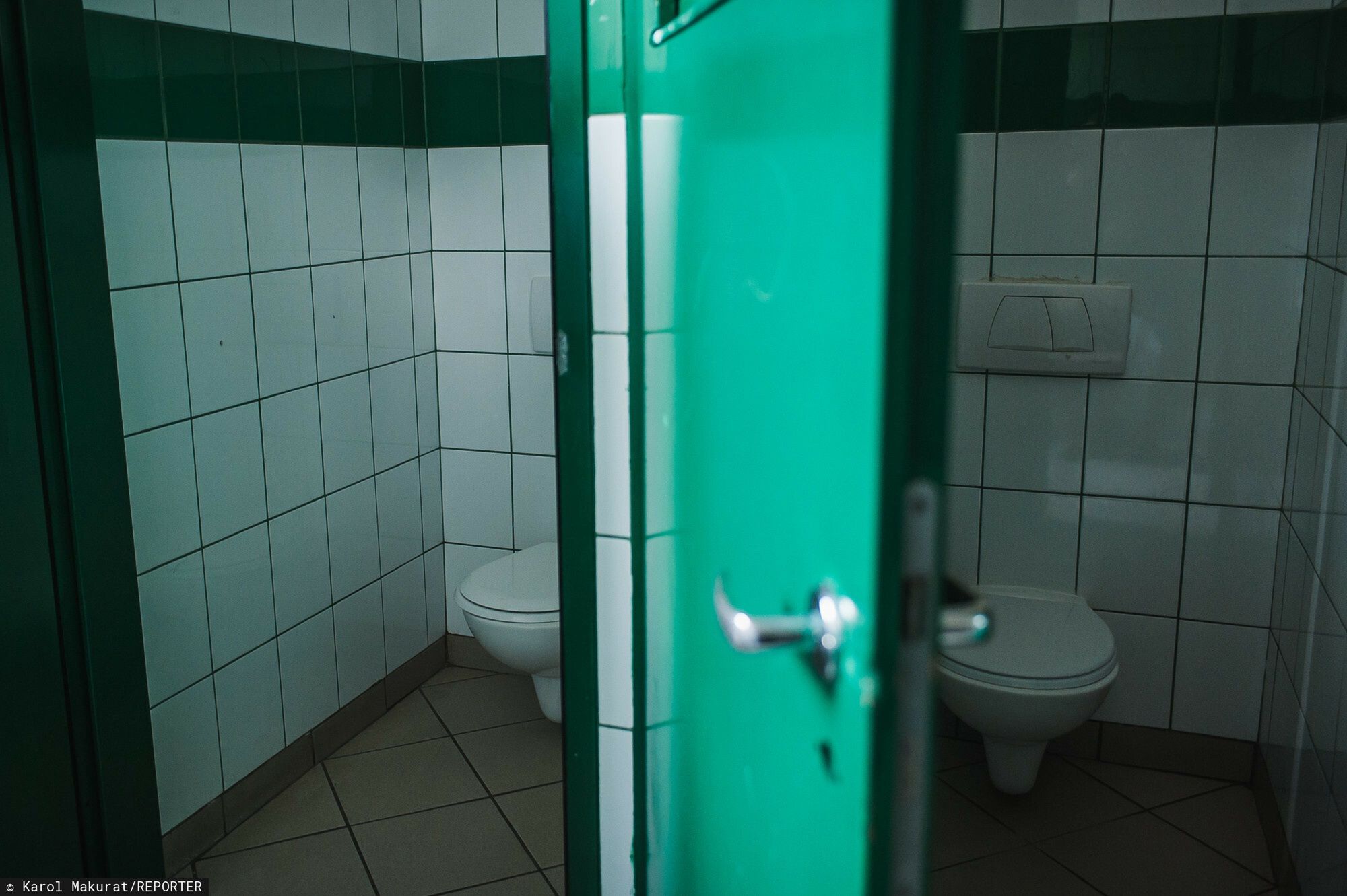 W jednej z poznańskich szkół zainstalowano kamery w toaletach (zdjęcie ilustracyjne)