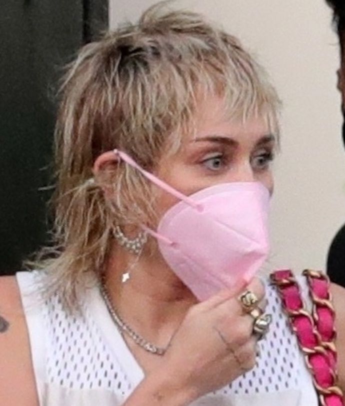 Zmęczona Miley Cyrus na ulicach West Hollywood