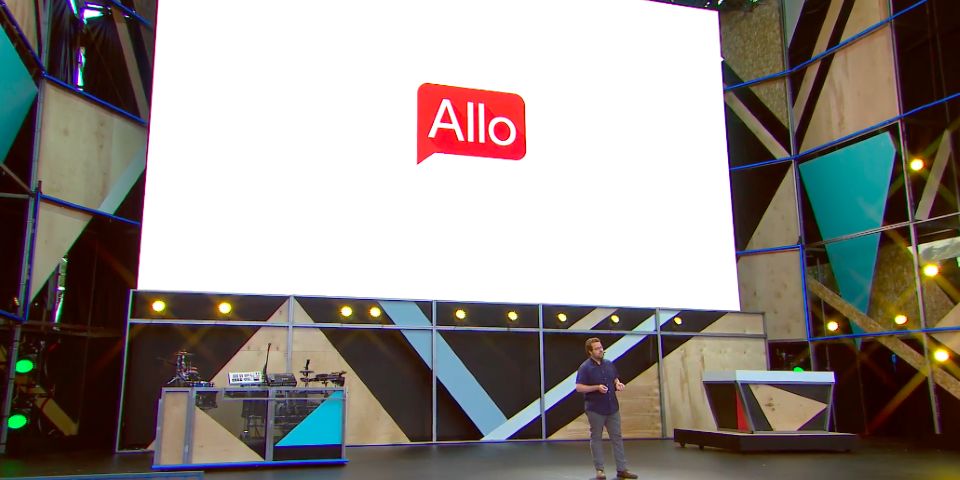Wkrótce aktualizacja Allo: potęga sztucznej inteligencji zasugeruje... emoji
