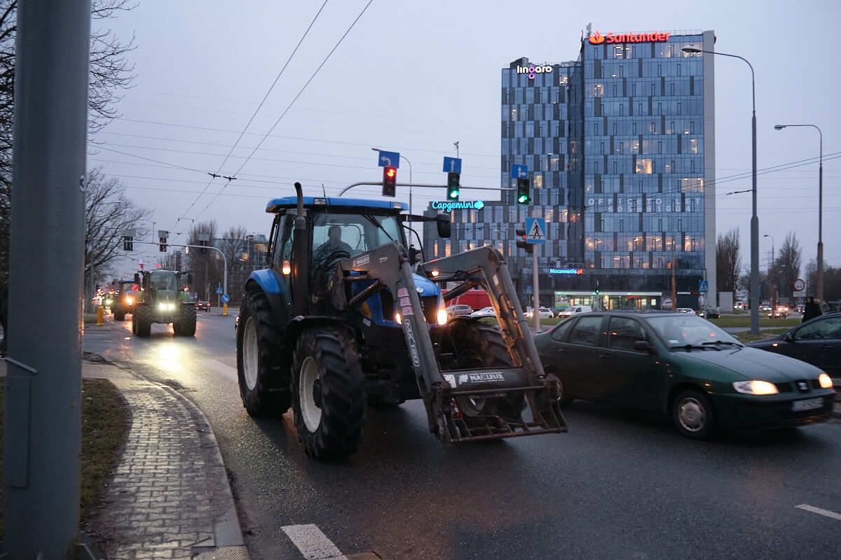 Spontaniczny przejazd rolników do centrum Lublina