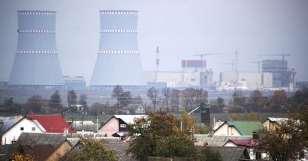 Elektrownia atomowa na Białorusi. Litwa kupuje 4 mln tabletek jodu dla mieszkańców, woli dmuchać na zimne