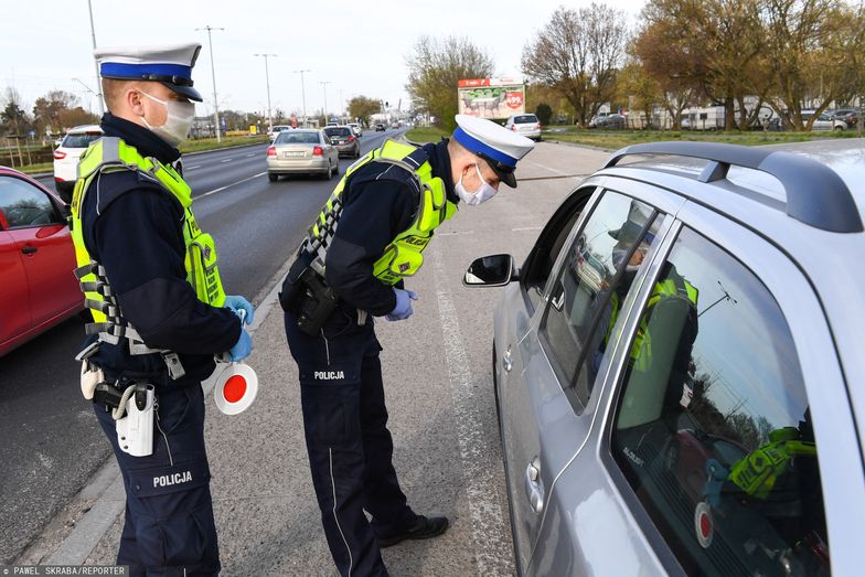 Podczas kontroli drogowej już niedługo nie trzeba będzie okazywać prawa jazdy funkcjonariuszom