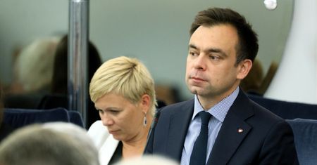Ceny alkoholu w górę? Minister zabrał głos ws. podatku