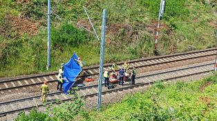 Wypadek w Rybniku. Na torach linii kolejowej Rybnik–Racibórz znaleziono człowieka. Trwa akcja ratunkowa