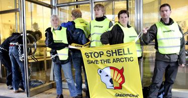 Wydobycie ropy. Shell wycofuje się z projektu w Arktyce