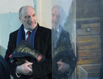 Podkomisja smoleńska nie pokaże raportu technicznego. Nadal nie wiadomo, na co wydała miliony złotych