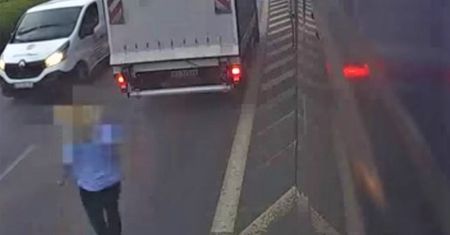 Jechał pod prąd. Bohaterska motornicza zatrzymała pijanego kierowcę