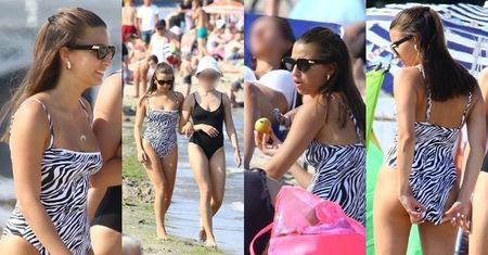 Wakacyjna Julia Wieniawa spaceruje brzegiem morza i pałaszuje gruszkę na sopockiej plaży (ZDJĘCIA)