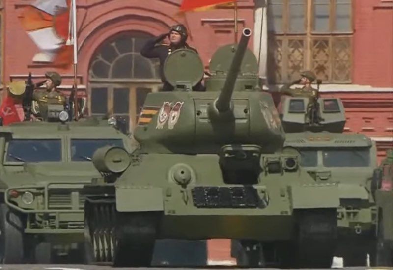 Jedyny czołg na paradzie w Moskwie