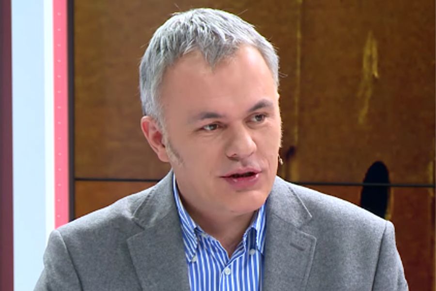 TVP zrezygnowała z felietonów Roberta Mazurka. Jest komentarz rzecznika