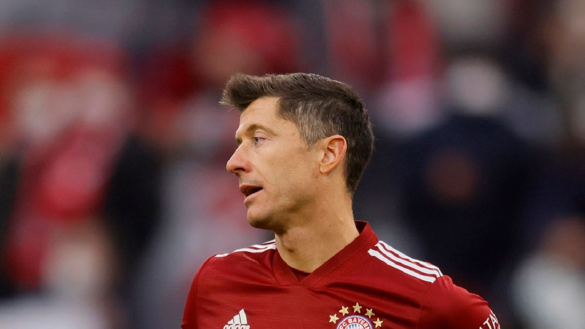 Zdjęcie okładkowe artykułu: PAP/EPA / RONALD WITTEK / Na zdjęciu: Robert Lewandowski