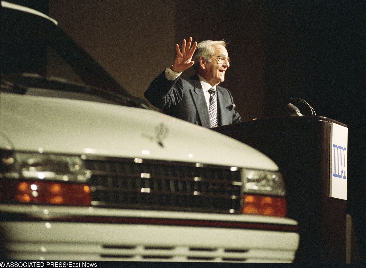 Lee Iacocca to człowiek mocno kojarzony z Fordem Mustangiem, ale jego największą zasługą jest to, że Chrysler nie zbankrutował. Kilka modeli, które wdrożył po wyrzuceniu z Forda, odniosły sukces.