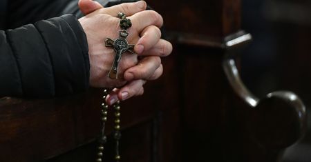 Ksiądz stanie przed sądem. Miał złożyć nieprawdziwe zeznania