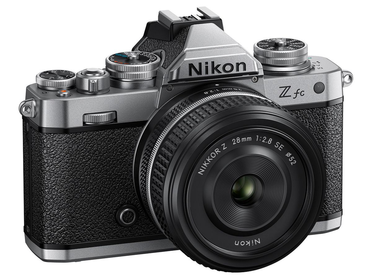 Nikon Z fc to najmłodsze dziecko Nikona w ciuchach dziadka. Czy jest potrzebny? 2