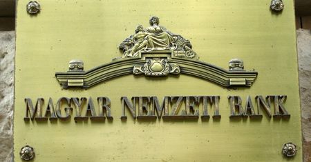 Oburzenie na Węgrzech po ujawnieniu danych fundacji banku narodowego