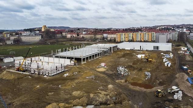 W miejscu stadionu Ruchu Radzionków trwa budowa centrum handlowego. Fot. Daniel Lekszycki