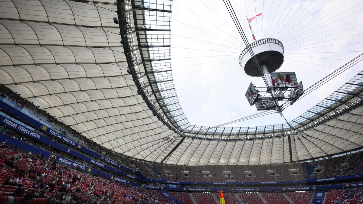 Warszawa, 02.05.2022. Stadion PGE Narodowy przed finałowym meczm piłkarskiego Pucharu Polski: Lech Poznań - Raków Częstochowa, 2 bm. w Warszawie. (gj) PAP/Leszek Szymański