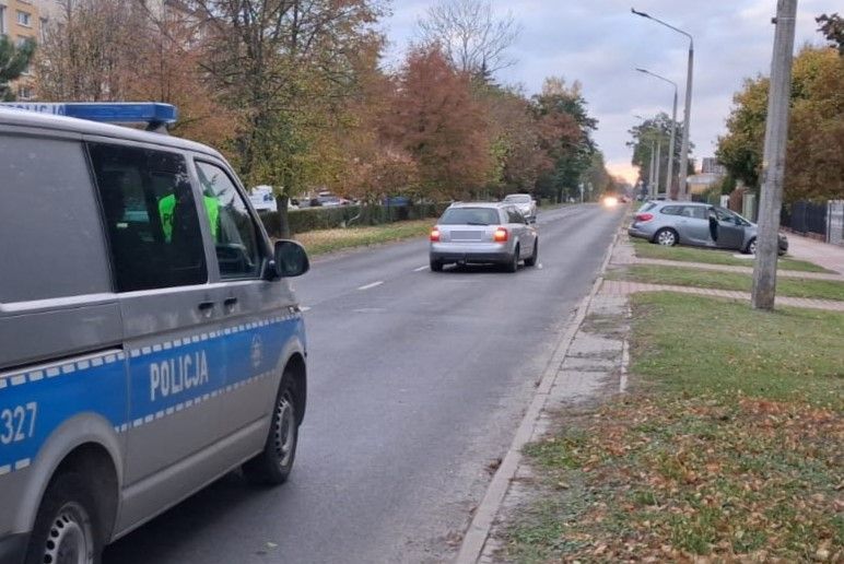 Krasnystaw: 74-letni pieszy potrącony na ul. Okrzei. Policja: mężczyzna był nietrzeźwy