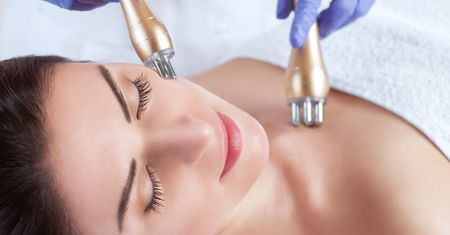 Branża beauty tonie w długach. Obniżka VAT spada jej z nieba