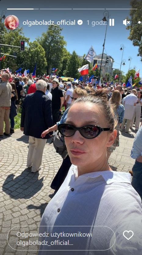 Olga Bołądź na marszu 4 czerwca