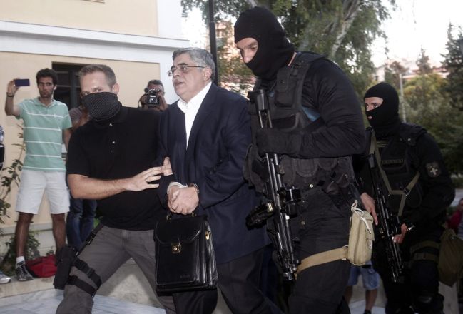 Przywódca Złotej Jutrzenki Nikolaos Michaloliakos</br> aresztowany 28 września pod zarzutem </br>przynależności do przestępczego ugrupowania