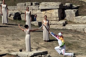 Zapłonął olimpijski ogień. Zobacz ceremonię