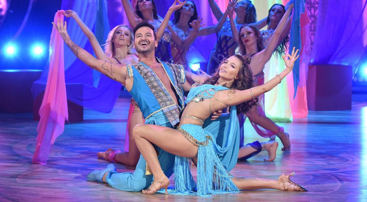 Stefano Terrazzino i Julia Wieniawa podczas półfinałowego odcinka tanecznego show Polsatu