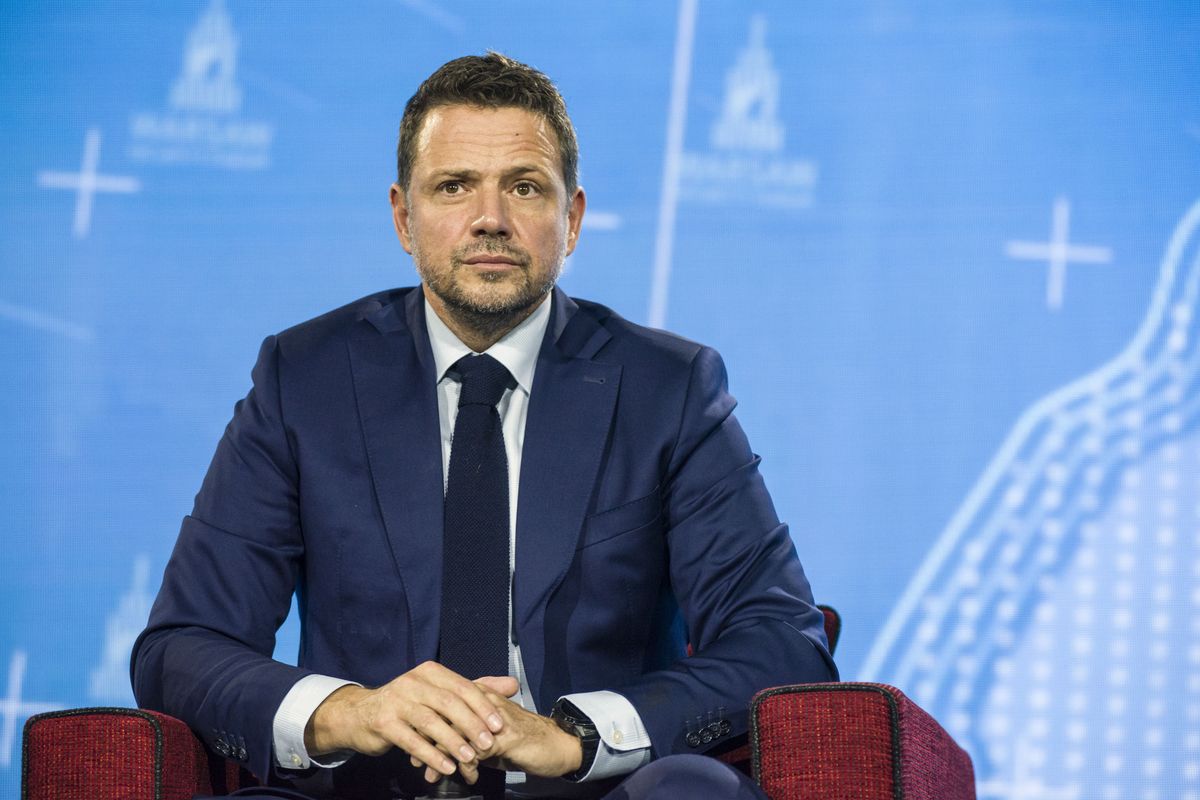 Prezydent Warszawy Rafał Trzaskowski zarzuca politykom PiS skrajne manipulacje i zapowiada, że nie będzie wprowadzał żadnych ograniczeń ws. żywienia