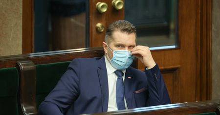 Powrót do szkół? Przemysław Czarnek podał wstępny termin