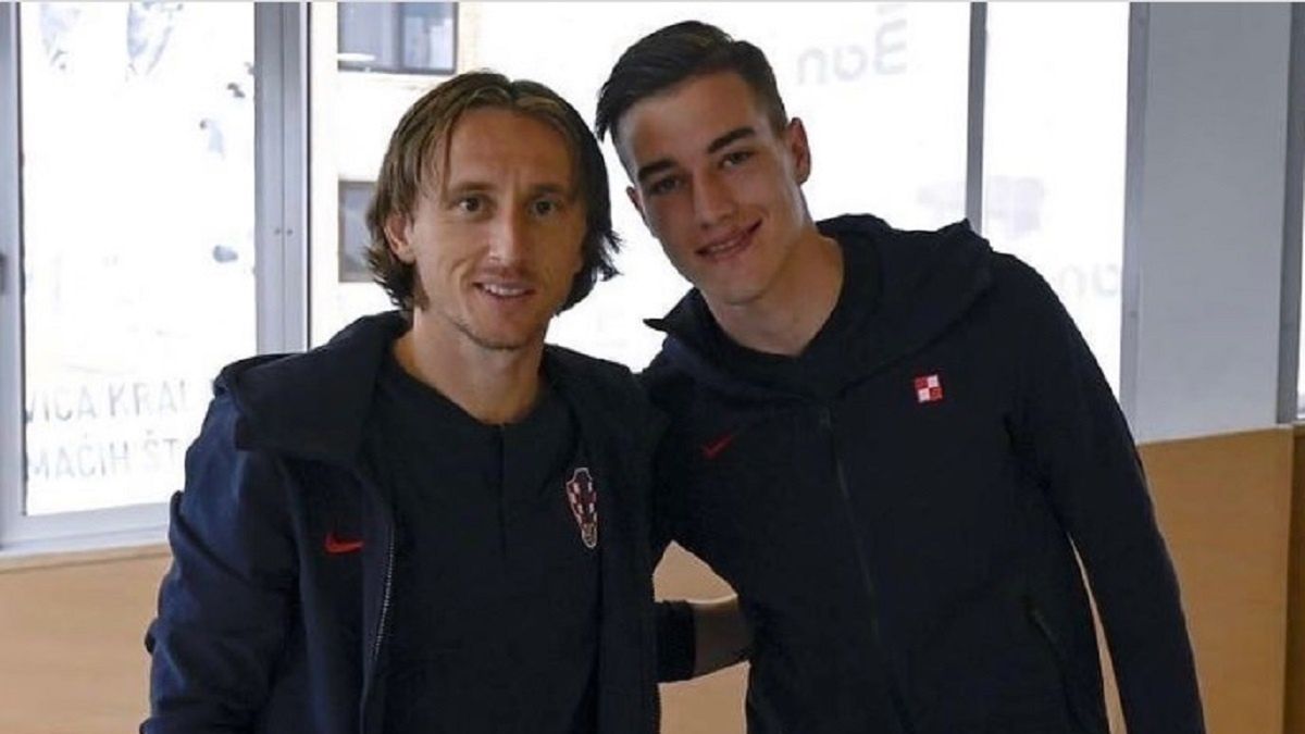 Luka Susić na zdjęciu z Luką Modriciem