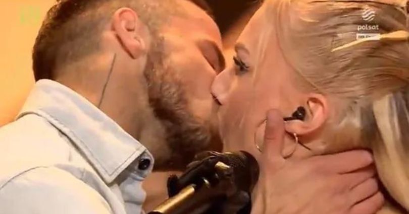 (Qczaj pokazał partnera! To tancerz, który pocałował Darię na scenieYouTube)