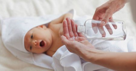 Kup oliwkę, nawet jeśli nie masz małych dzieci. Ma kilka przydatnych zastosowań