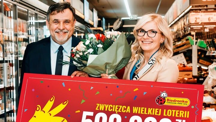 Krystyna z Nowego Targu wygrała 500 tysięcy złotych w Wielkiej Loterii Biedronki