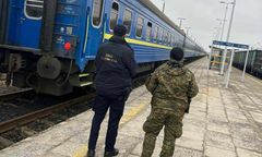 Wyzywał wszystkich w pociągu. Miał 2,5 promila alkoholu