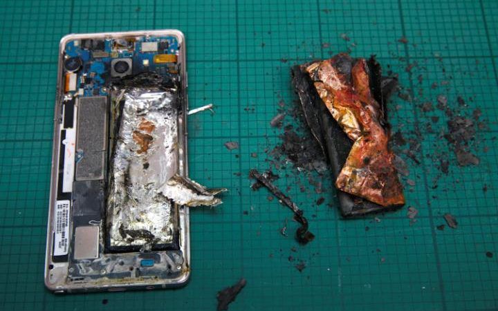 Samsung Galaxy Note 7 po testach bezpieczeństwa w laboratorium Applied Energy Hub w Singapurze